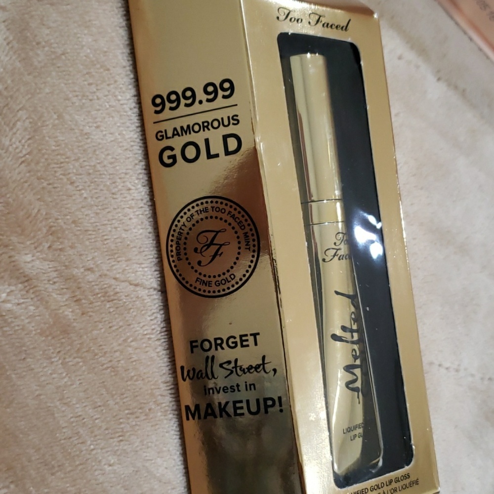 Makeup - Picture 2 of 6